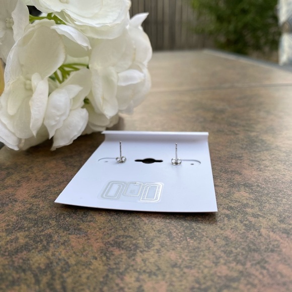 NWT GIANI BERNINI STERLING SILVER CLEAR PAVE CRYSTAL CAT KITTEN STUD EARRINGS - Picture 9 of 10